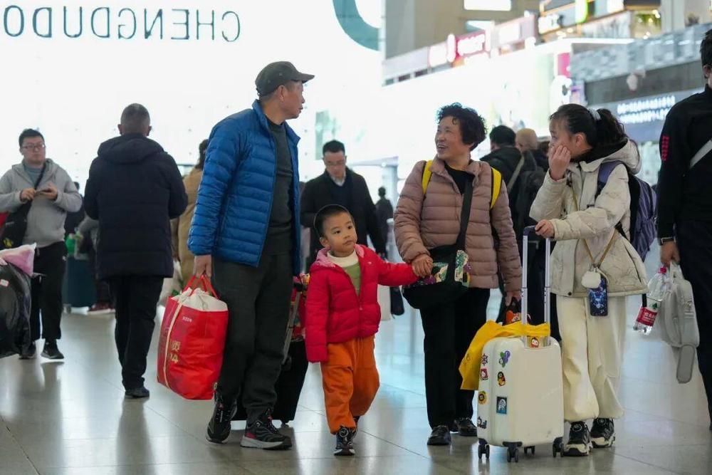 全国铁路计划加开旅客列车2039列