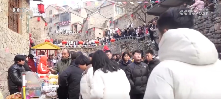 聚人气、添活力!特色花灯、非遗“串堂”、玩冰嬉雪 花样活动贺新春 聚人气、添活力!特色花灯、非遗“串堂”、玩冰嬉雪 花样活动贺新春