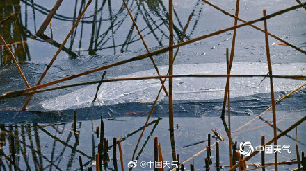 北京暖意渐浓奥森冰层逐渐消融