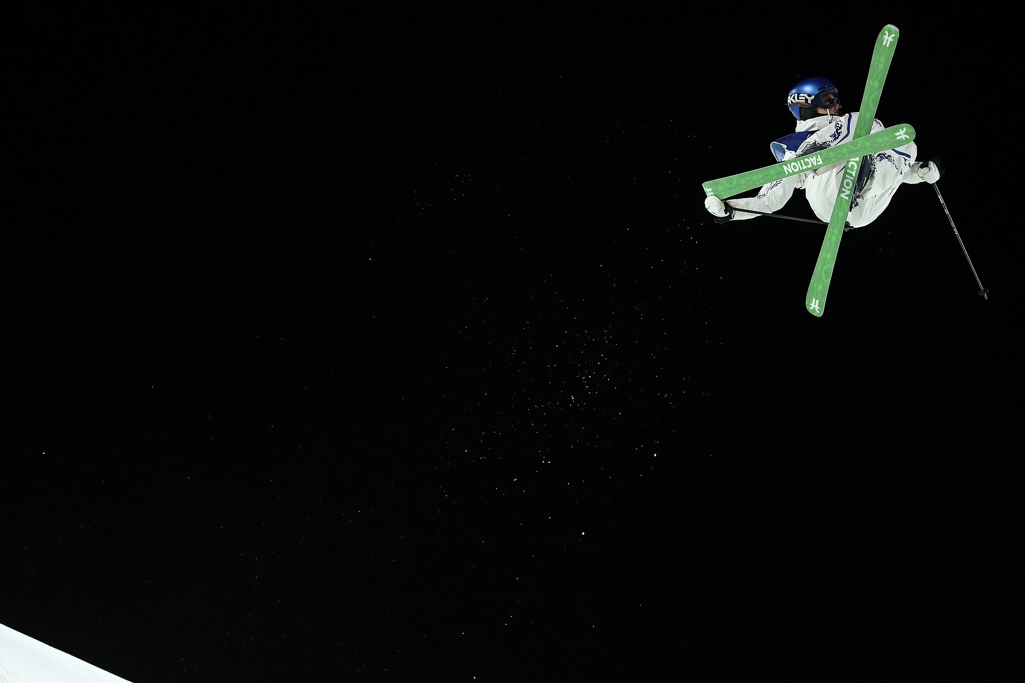 谷爱凌完成大跳台首训：保持着坡面障碍技巧赛的兴奋感