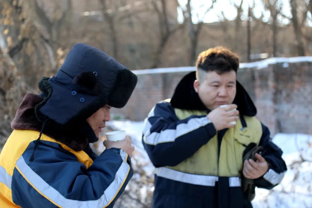 热姜汤、热奶茶持续供应!这个春运太暖了! 热姜汤、热奶茶持续供应!这个春运太暖了!