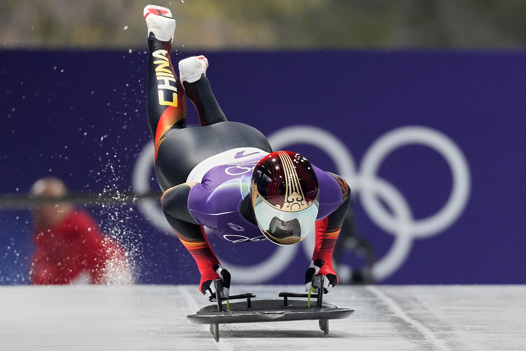 冬奥会男子钢架雪车前两轮结束 陈文浩第五殷正第八
