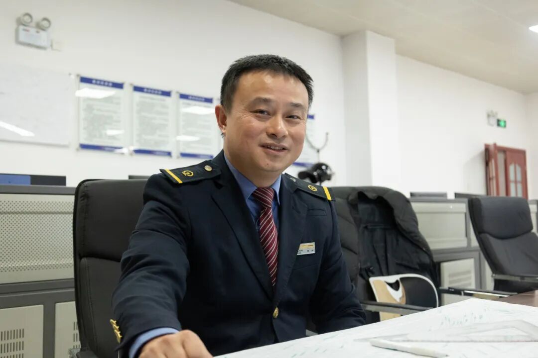 看镜头!听听铁路人的春运愿望→ 看镜头!听听铁路人的春运愿望→