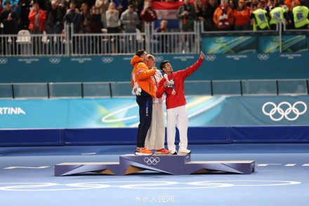 宁忠岩夺得男子速滑1000米铜牌