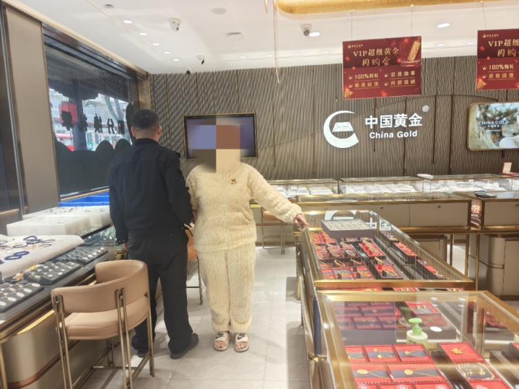 群众报警称金店黄金饰品被盗，山西新绛公安：犯罪嫌疑人已被依法刑拘