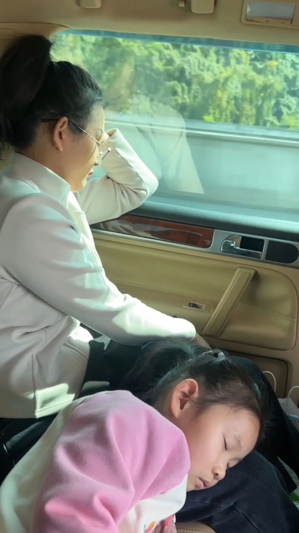 山东汉子咬下一口包子,眼泪唰地就下来了 山东汉子咬下一口包子,眼泪唰地就下来了