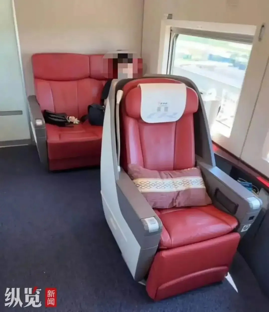 尴尬座位引争议？12306新增提醒