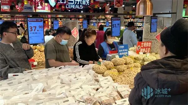 除夕将至年味浓！哈市年货采购迎高峰