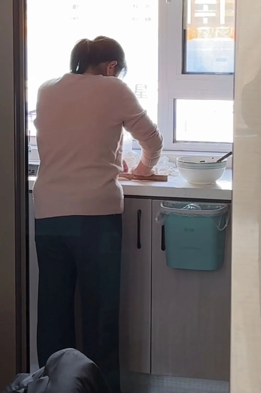 山东汉子咬下一口包子,眼泪唰地就下来了 山东汉子咬下一口包子,眼泪唰地就下来了