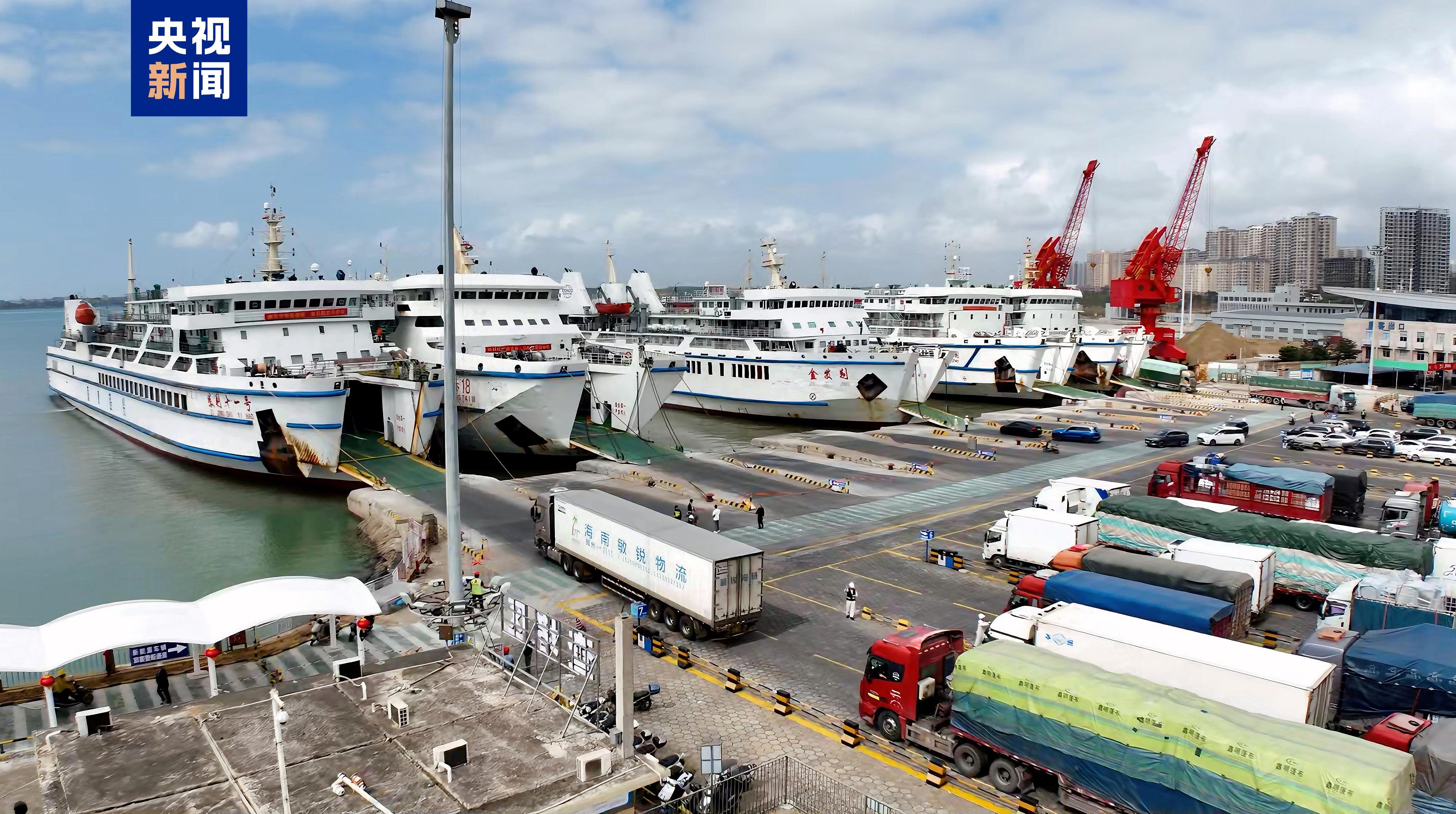 琼州海峡节前进岛高峰到来 春运前十一日客运量超130万人次