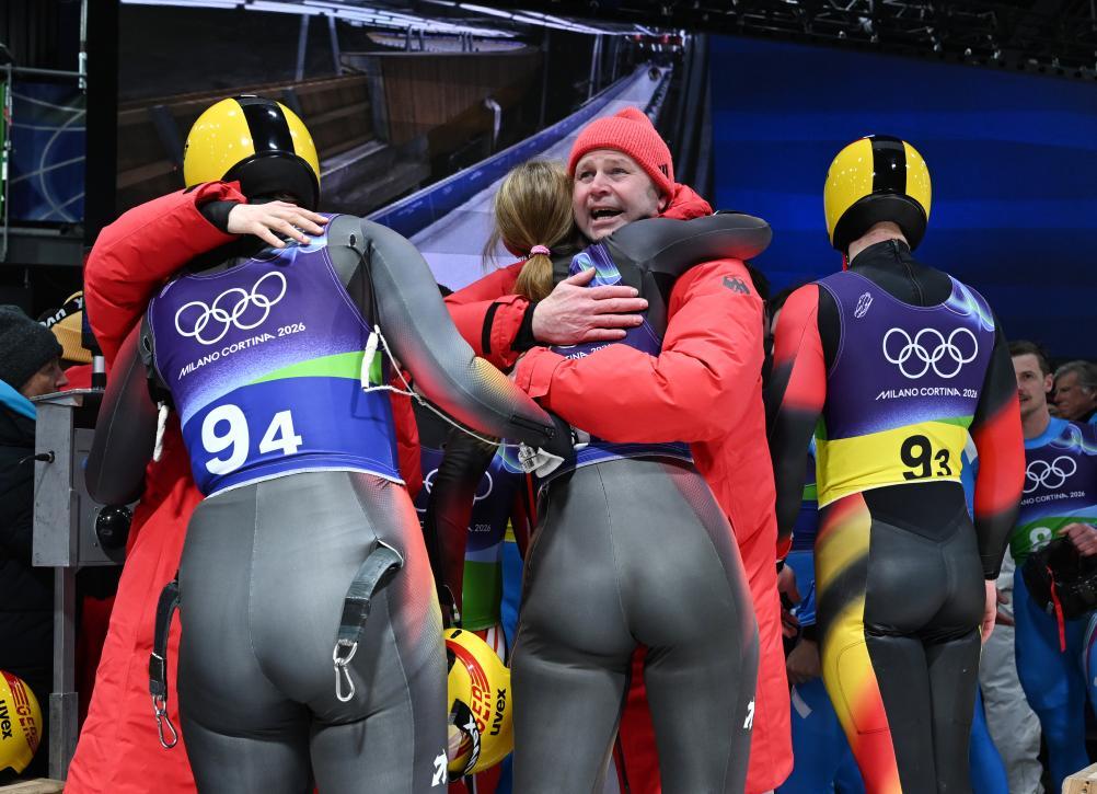 冬奥会全天综合:孙龙“破冰”摘银 名将错失“三连冠” 冬奥会全天综合:孙龙“破冰”摘银 名将错失“三连冠”