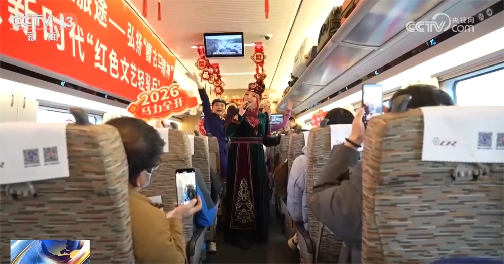 年货市场持续升温“拉满”新春氛围感 特色活动“文化味”浓打造视听盛宴