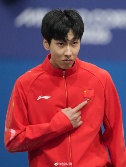 短道速滑综合：孙龙1000米夺银 荷兰队两金一纪录