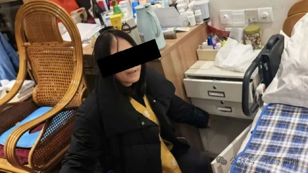 “她盯上了我的黄金”,上海爷叔390克黄金及18万现金消失,保姆一个举动当场暴露 “她盯上了我的黄金”,上海爷叔390克黄金及18万现金消失,保姆一个举动当场暴露