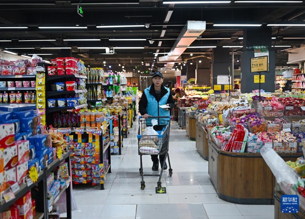新春走基层丨乡村“跑腿员” 把过年的“牵挂”送回家 新春走基层丨乡村“跑腿员” 把过年的“牵挂”送回家