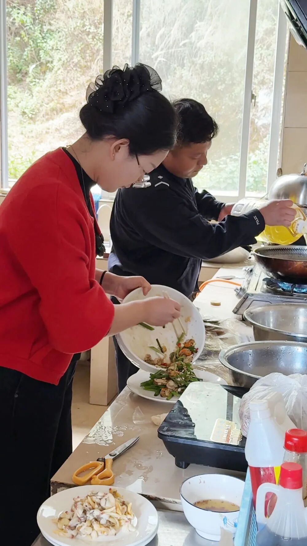 山东汉子咬下一口包子,眼泪唰地就下来了 山东汉子咬下一口包子,眼泪唰地就下来了