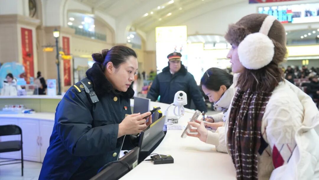 加挂4节车厢！这趟列车为何如此火爆？