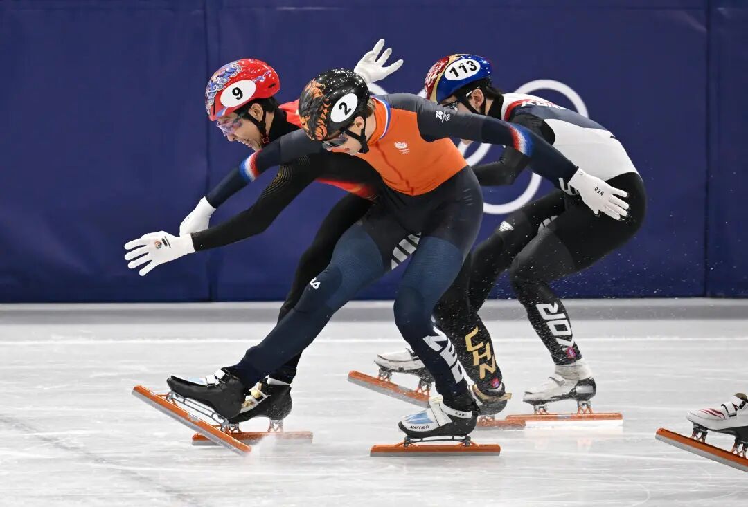 孙龙回应短道速滑1000米摘银:往回看只有失败,我只能往前走 孙龙回应短道速滑1000米摘银:往回看只有失败,我只能往前走