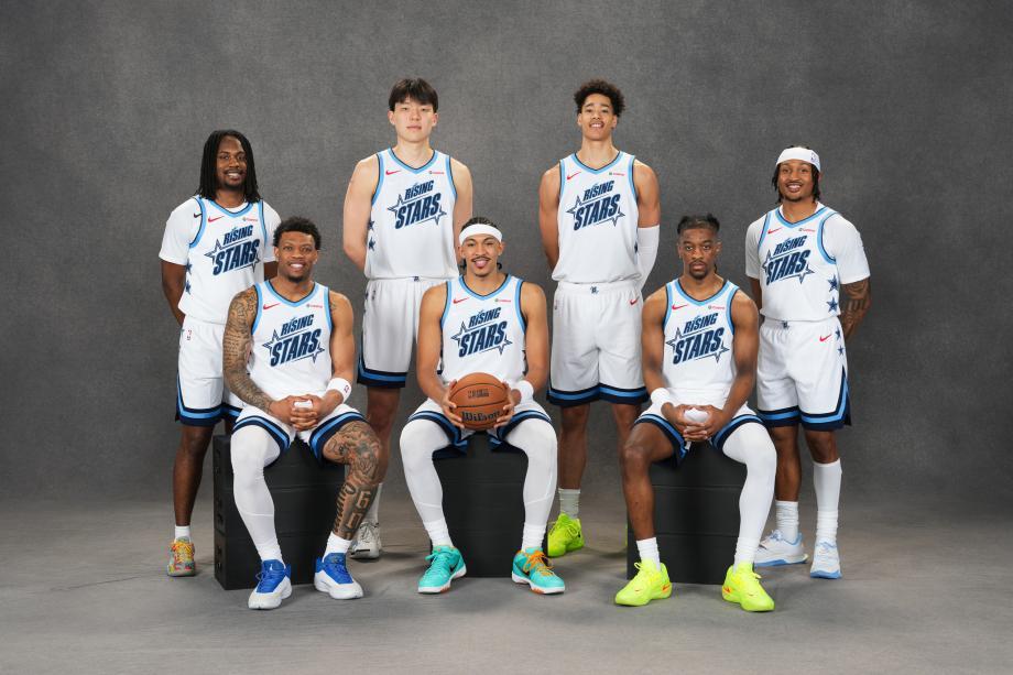 NBA全明星新秀赛：杨瀚森10分2板 安东尼队胜里弗斯队