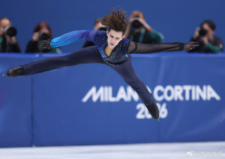 萨多洛夫花滑男单金牌