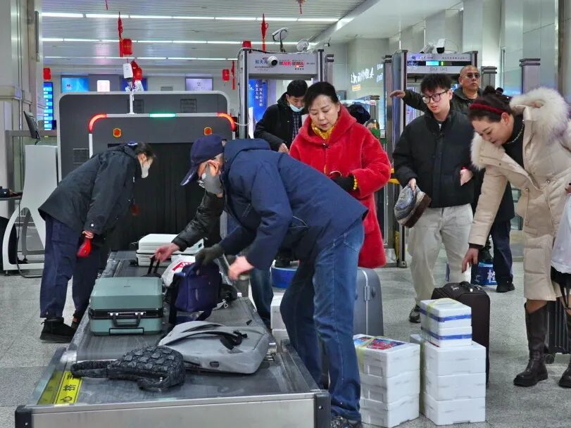 安检仪扫出满屏的“小红心”，到底是啥？