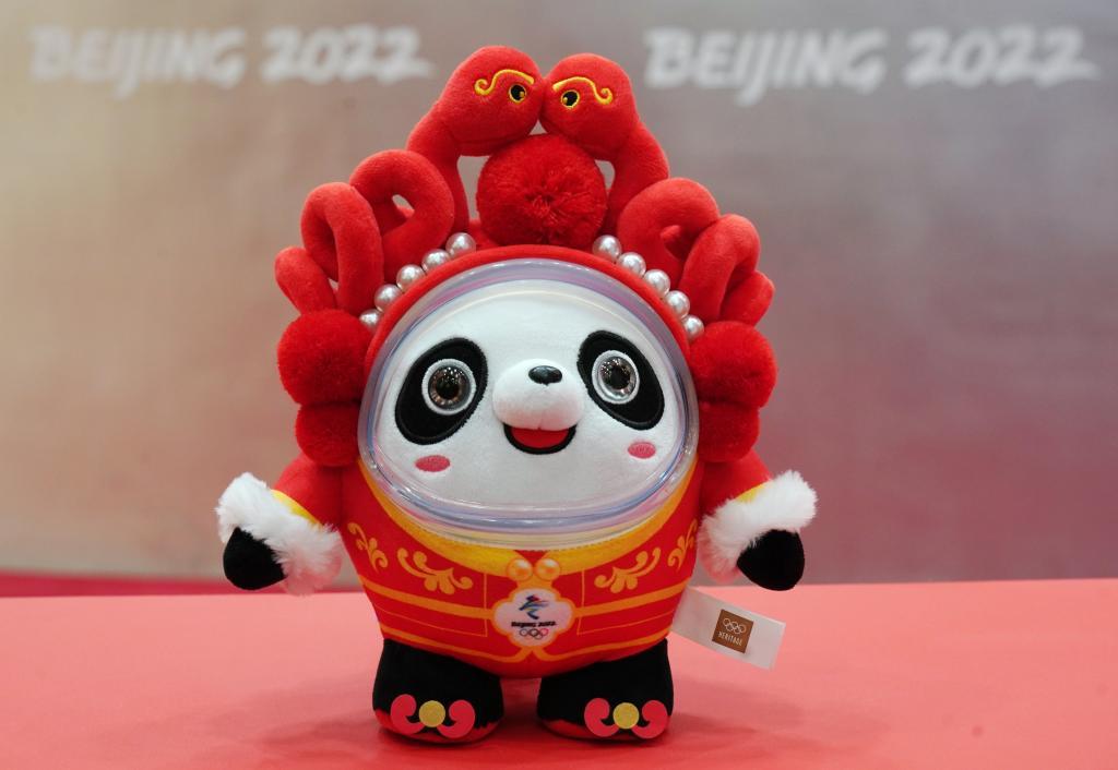 国际奥委会主席捧在手心的这只“熊猫” 依旧是顶流! 国际奥委会主席捧在手心的这只“熊猫” 依旧是顶流!