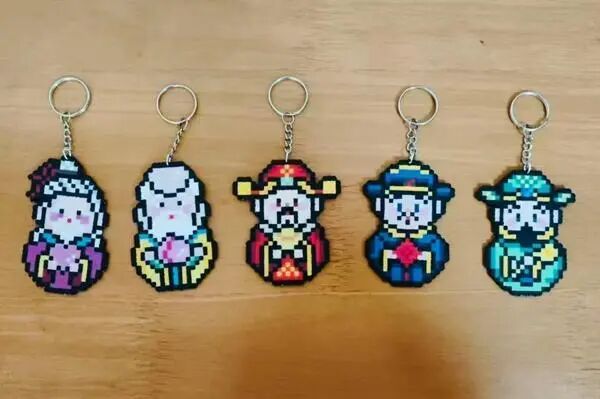 拼豆花灯、“邪修”年夜饭...第一批“主理春节”的年轻人,已经玩嗨了! 拼豆花灯、“邪修”年夜饭...第一批“主理春节”的年轻人,已经玩嗨了!