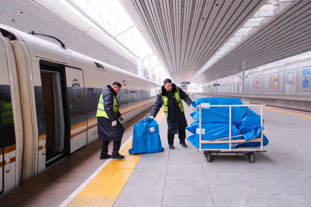 安检仪扫出满屏的“小红心”，到底是啥？