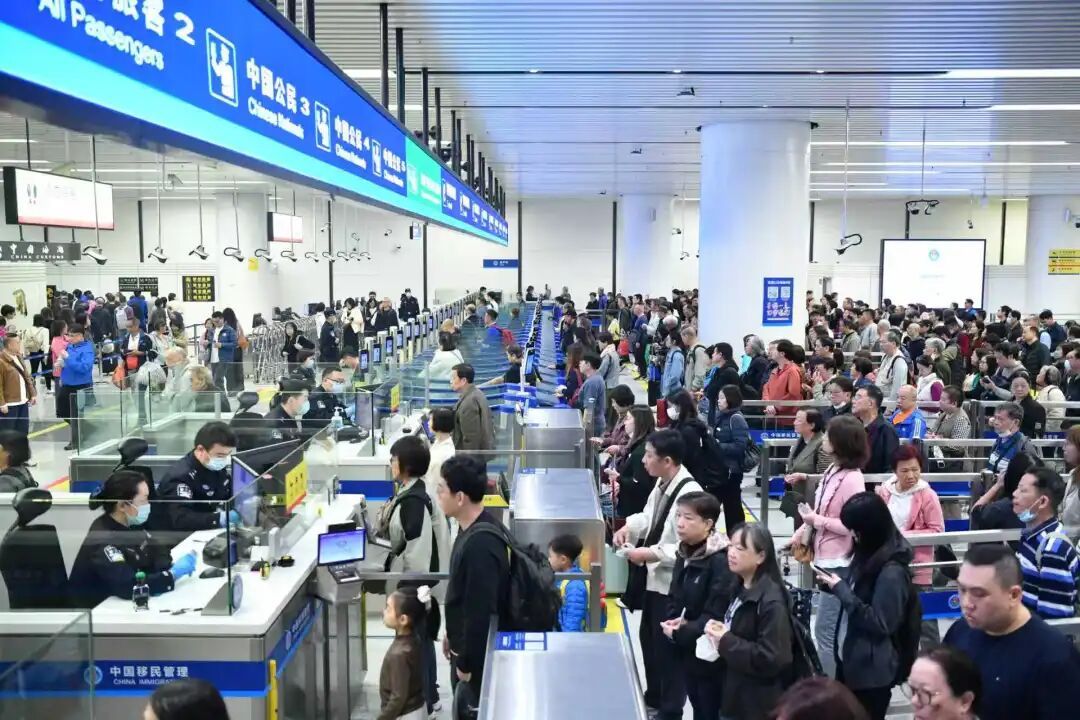 日均84万人次，高峰期或将突破105万！深圳口岸将迎客流高峰