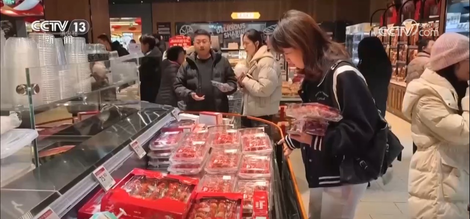 机器人“上岗”为传统新春注入满满科技感 “年经济”更显“科技范儿” 机器人“上岗”为传统新春注入满满科技感 “年经济”更显“科技范儿”