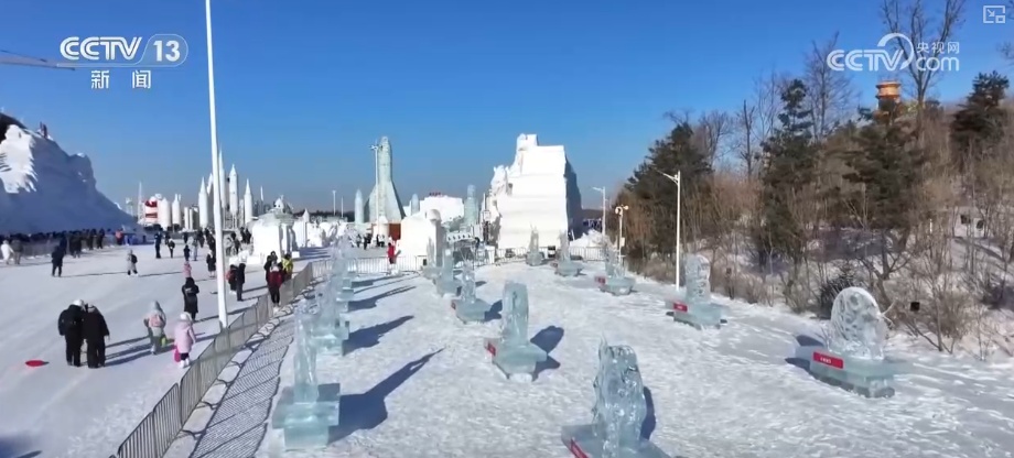 “冰雪+文化+创意”玩法上“新”将流量变增量 点燃春节文旅消费 “冰雪+文化+创意”玩法上“新”将流量变增量 点燃春节文旅消费