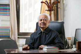 马年春节前夕98岁高铭暄深情寄语 马年春节前夕98岁高铭暄深情寄语