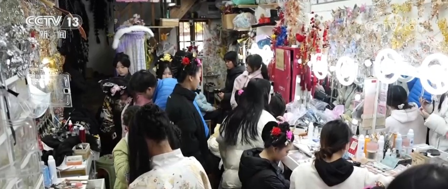 “更”新“焕”新活化千年历史肌理 美景生“金”释放消费新潮活力