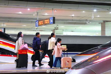 2月15日全国铁路预计发送旅客1395万人次