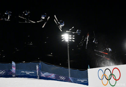 继续加油！谷爱凌刘梦婷晋级自由式大跳台决赛