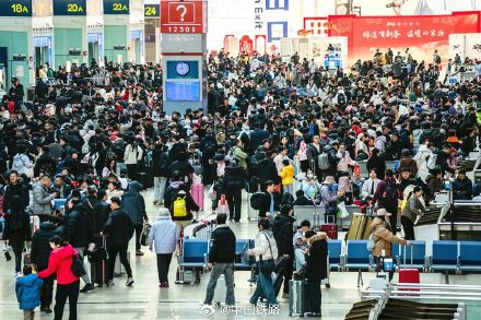 2月15日全国铁路预计发送旅客1395万人次
