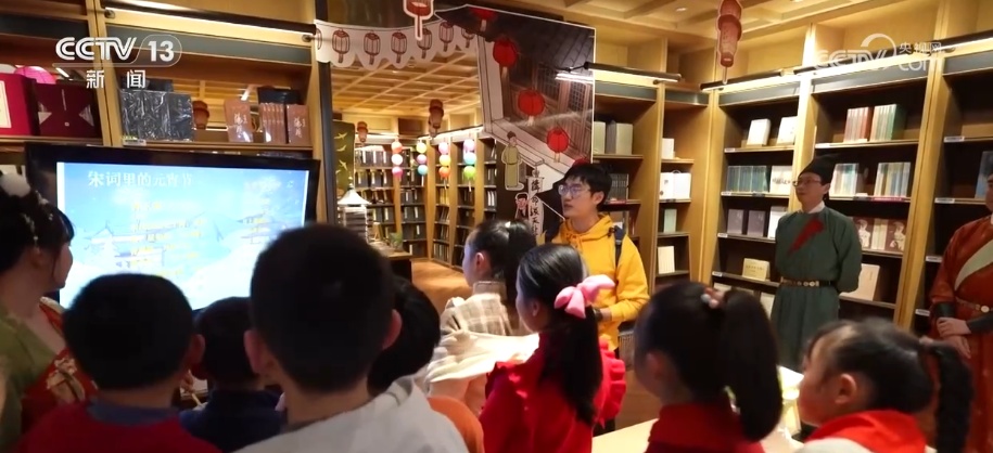 “长”在风景里的阅读空间服务文化新春 给阅读注入新内涵让文化触手可及