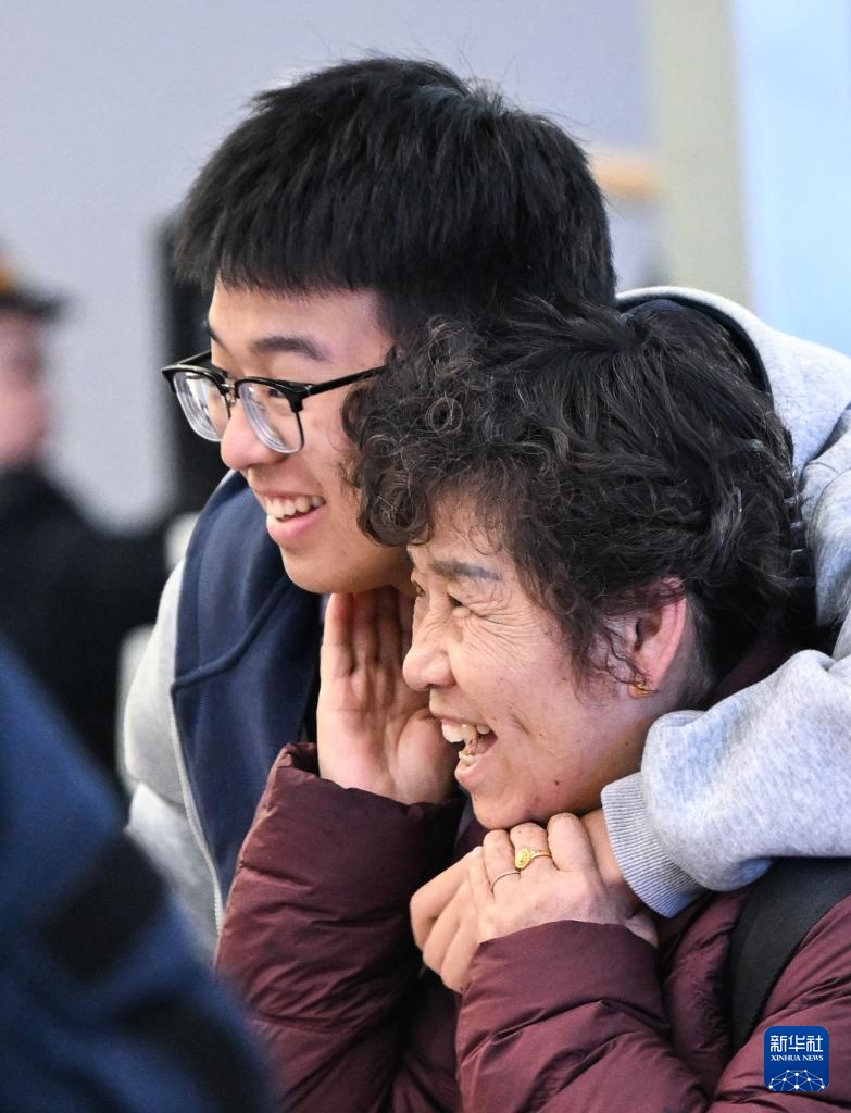 团圆，不只有一种方向