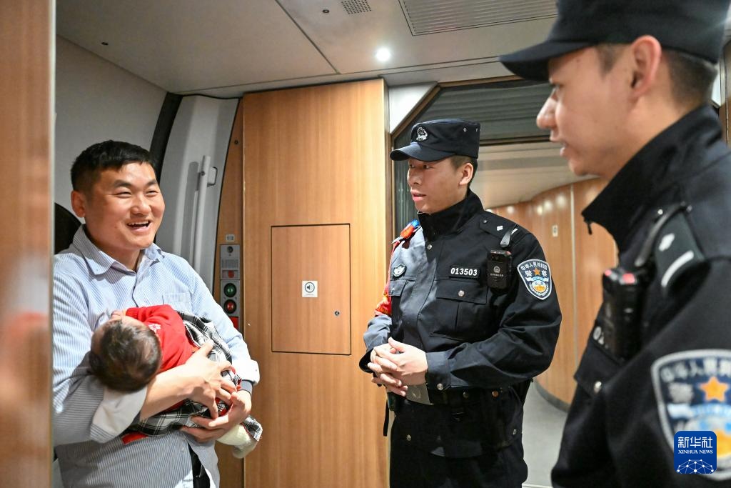 新春走基层丨护送万千乡愁 奔赴团圆之路