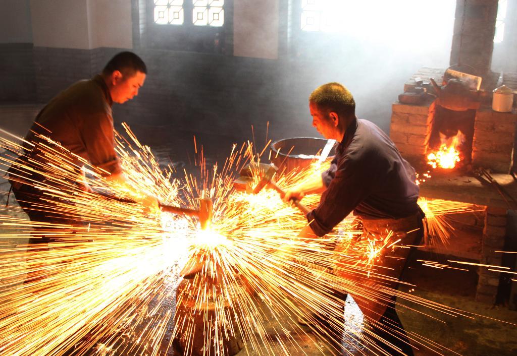 新春走基层·驻外记者回乡手记丨青山入眼处 中国万里春