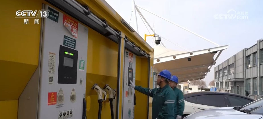 服务上“新”充电“续航”保障春运绿色出行 各部门多措并举护航返乡路 服务上“新”充电“续航”保障春运绿色出行 各部门多措并举护航返乡路