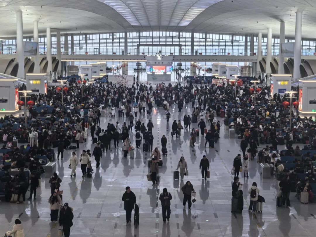 预计发送旅客288万人次!春节假期第1天,长三角铁路客流保持高位运行 预计发送旅客288万人次!春节假期第1天,长三角铁路客流保持高位运行