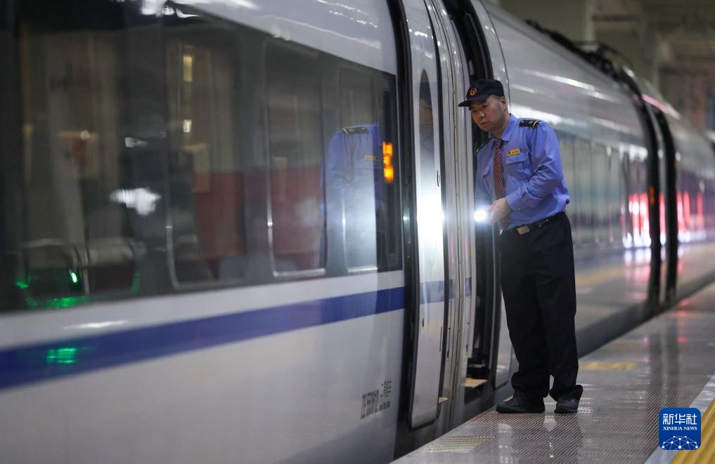 新春走基层丨护送万千乡愁 奔赴团圆之路