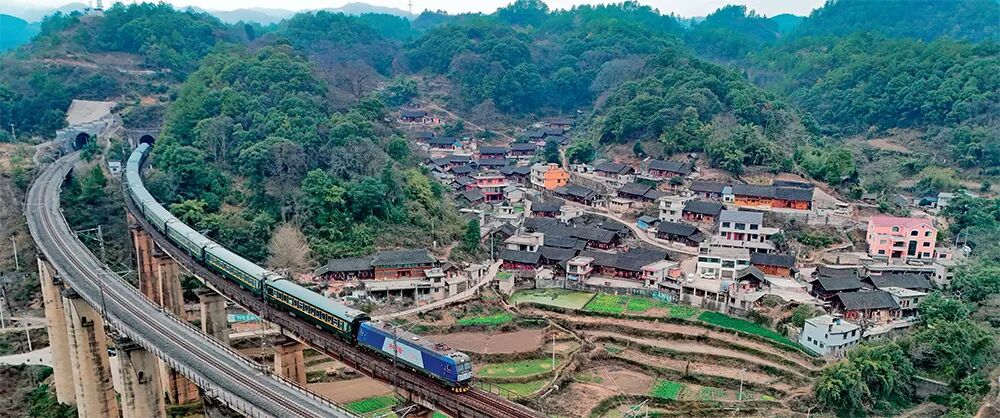 慢火车上的民生刻度