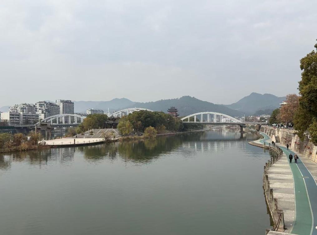 新春走基层·驻外记者回乡手记丨青山入眼处 中国万里春