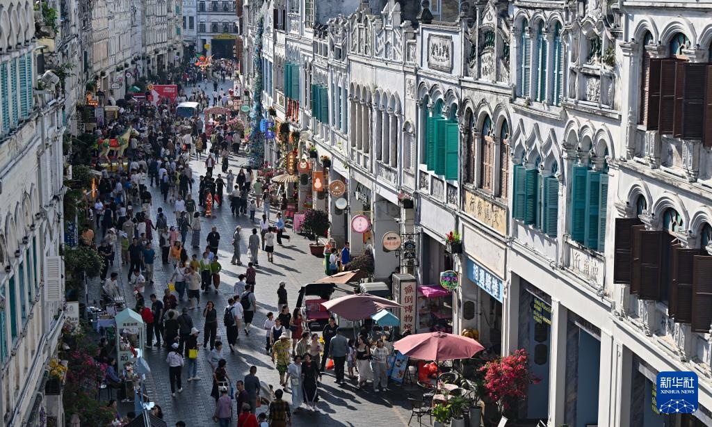 海口:骑楼老街人气旺 海口:骑楼老街人气旺