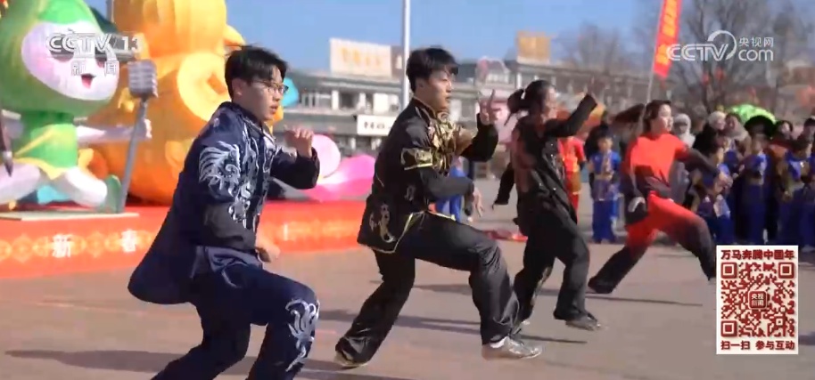 “舌尖上的美味”“指尖上的文创” 浓浓年味儿看得见、摸得着、带得走