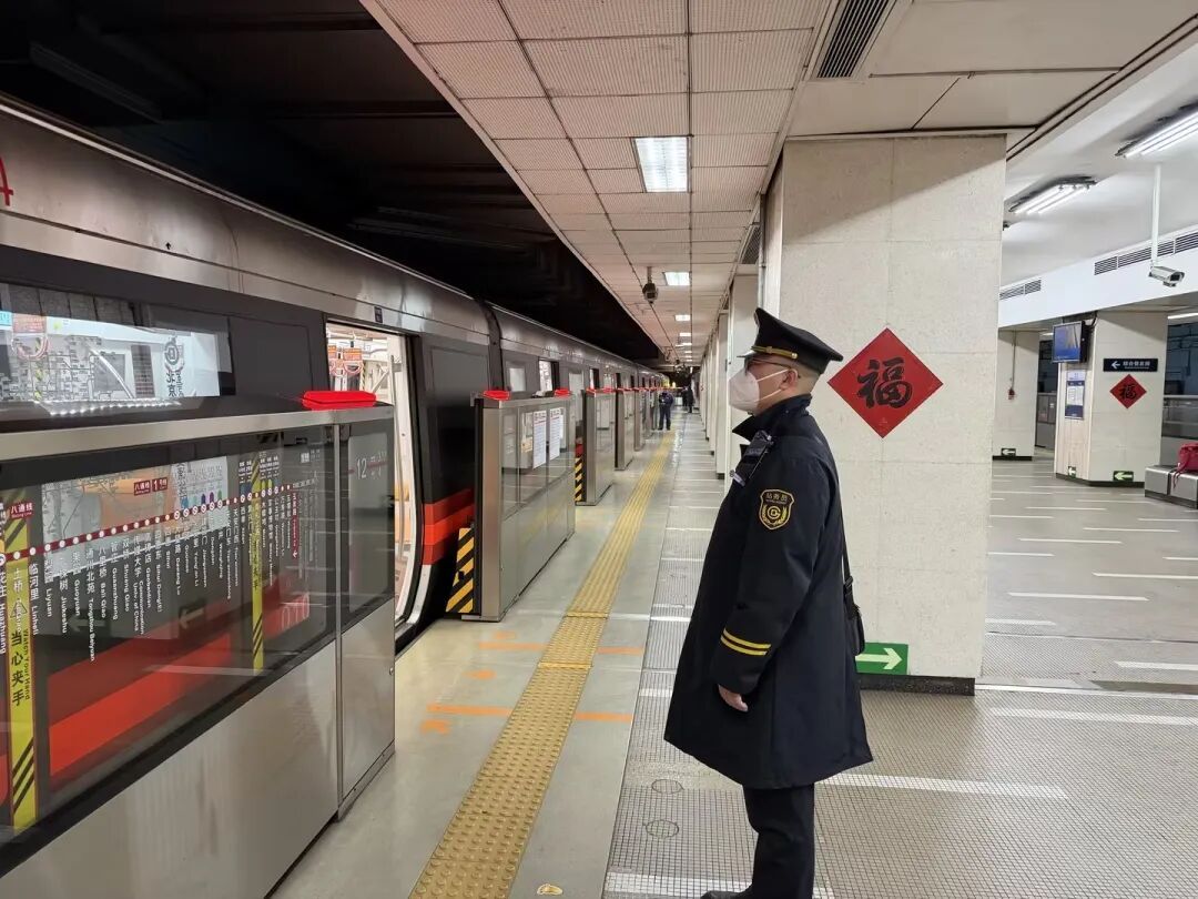 北京:今起,1号线古城、八宝山站临时封站 北京:今起,1号线古城、八宝山站临时封站