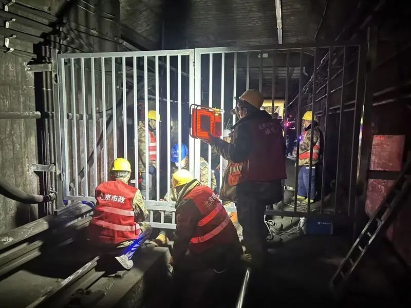 1号线古城站、八宝山站临时封站!替代出行方案→ 1号线古城站、八宝山站临时封站!替代出行方案→