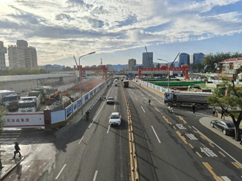 1号线古城站、八宝山站临时封站!替代出行方案→ 1号线古城站、八宝山站临时封站!替代出行方案→